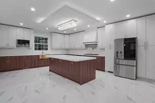 1630 Salem Rd, Valley Stream, NY 11580 - Photo 12