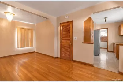 120 Memphis Ave, Floral Park, NY 11001 - Photo 4