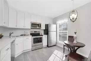 2 Goldsmith Ct, Washingtonville, NY 10992 - Photo 2