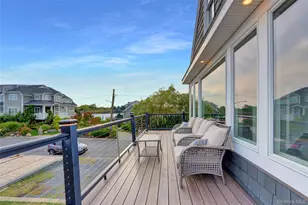 998 Pacific St, Lindenhurst, NY 11757 - Photo 22