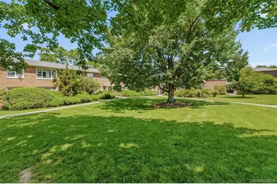225 Schrade Road #1E, Briarcliff Manor, NY 10510 - Photo 22