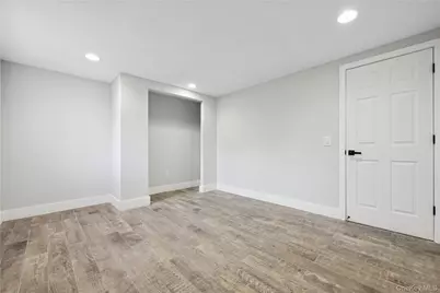 10223 164th Drive, Howard Beach, NY 11414 - Photo 20