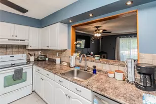 1505 Chelsea Cove S, Hopewell Junction, NY 12533 - Photo 2