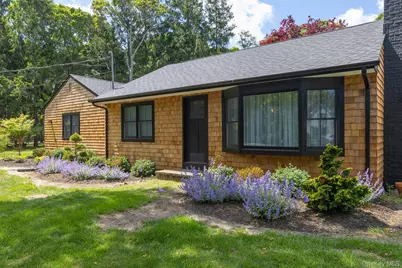 19 Groveland Avenue, East Quogue, NY 11942 - Photo 12