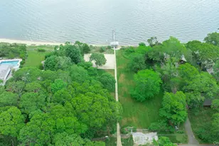 19 Groveland Ave, East Quogue, NY 11942 - Photo 48