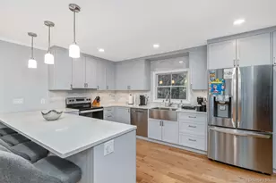 19 Groveland Ave, East Quogue, NY 11942 - Photo 2