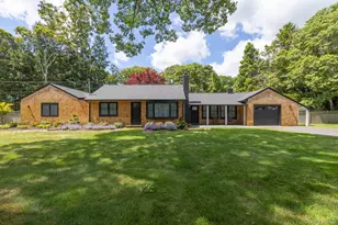 19 Groveland Ave, East Quogue, NY 11942 - Photo 4