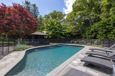 19 Groveland Avenue, East Quogue, NY 11942 - Photo 32