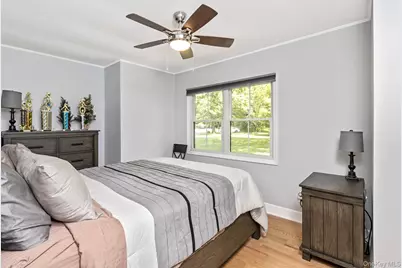 19 Groveland Avenue, East Quogue, NY 11942 - Photo 26