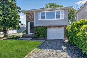 9 16th St, Bayville, NY 11709 - Photo 2