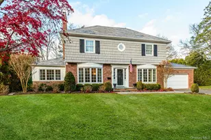 47 Whistler Rd, Manhasset, NY 11030 - Photo 28