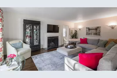 47 Whistler Road, Manhasset, NY 11030 - Photo 4