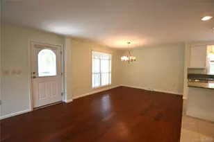 1661 Old Country Rd, Riverhead, NY 11901 - Photo 8