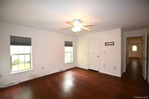 1661 Old Country Rd, Riverhead, NY 11901 - Photo 16