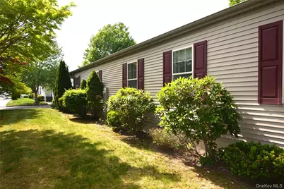 1661 Old Country Road #516, Riverhead, NY 11901 - Photo 24