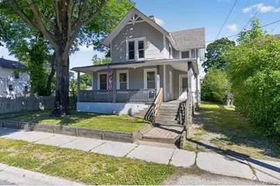 49 Cedar Street, Babylon, NY 11702 - Photo 2