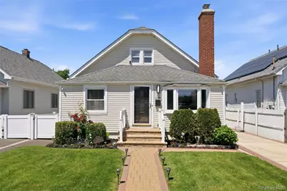 1284 Langdon Boulevard, Rockville Centre, NY 11570 - Photo 1
