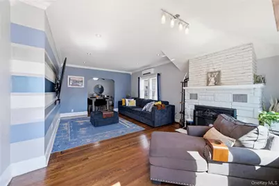 1284 Langdon Boulevard, Rockville Centre, NY 11570 - Photo 4