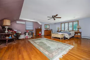 42 Buchanan Ave, Amityville, NY 11701 - Photo 4