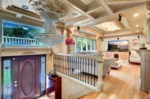 33 Country Village Ln, Manhasset Hills, NY 11040 - Photo 4