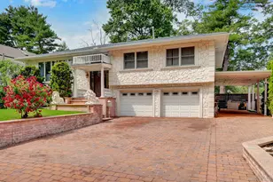 33 Country Village Ln, Manhasset Hills, NY 11040 - Photo 2