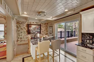 33 Country Village Ln, Manhasset Hills, NY 11040 - Photo 12