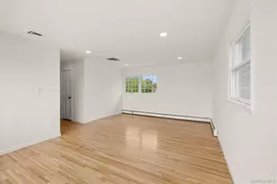 154 Sunset Dr, Sayville, NY 11782 - Photo 16