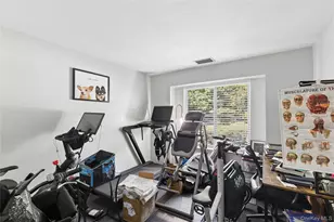 1004 Skyline Dr, Coram, NY 11727 - Photo 22