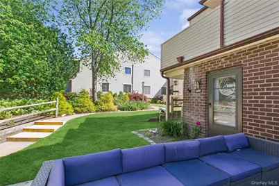1004 Skyline Drive, Coram, NY 11727 - Photo 20