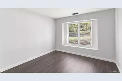 1004 Skyline Drive, Coram, NY 11727 - Photo 14
