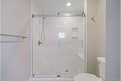 21 Vantage Court, Port Jefferson, NY 11777 - Photo 32