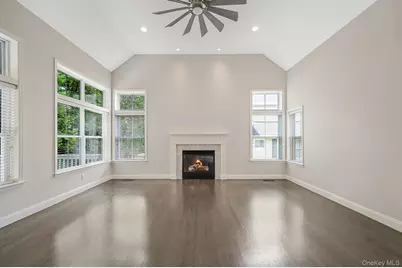21 Vantage Court, Port Jefferson, NY 11777 - Photo 6