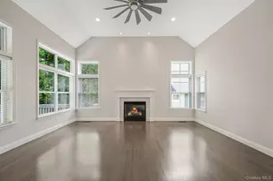 21 Vantage Ct, Port Jefferson, NY 11777 - Photo 6