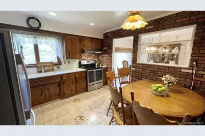 25 Reed Lane, Westbury, NY 11590 - Photo 4