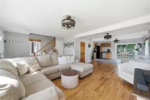107 E Shore Rd, Lindenhurst, NY 11757 - Photo 14