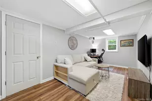 107 E Shore Rd, Lindenhurst, NY 11757 - Photo 30