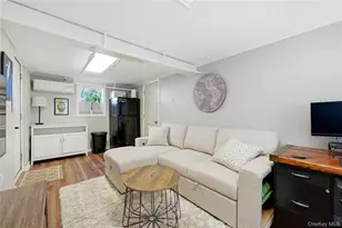107 E Shore Rd, Lindenhurst, NY 11757 - Photo 32