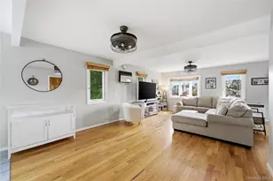 107 E Shore Rd, Lindenhurst, NY 11757 - Photo 18