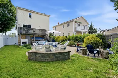 107 E Shore Road, Lindenhurst, NY 11757 - Photo 6