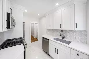 122-12 Montauk St, Springfield Gardens, NY 11413 - Photo 18