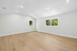 6 Washington Ave, Dix Hills, NY 11746 - Photo 18