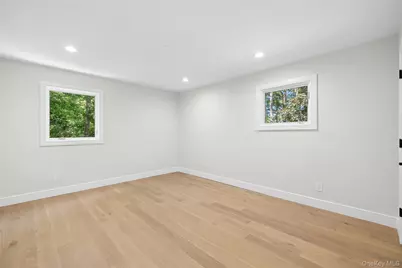 6 Washington Avenue, Dix Hills, NY 11746 - Photo 22