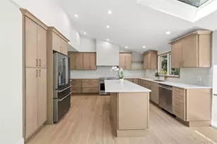 6 Washington Ave, Dix Hills, NY 11746 - Photo 10