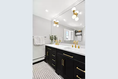 7 Abrams Place, Lynbrook, NY 11563 - Photo 18