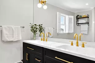 7 Abrams Pl, Lynbrook, NY 11563 - Photo 18