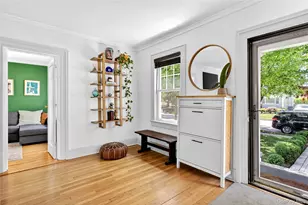 7 Abrams Pl, Lynbrook, NY 11563 - Photo 2