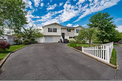 25 W Shore Drive, Patchogue, NY 11772 - Photo 1