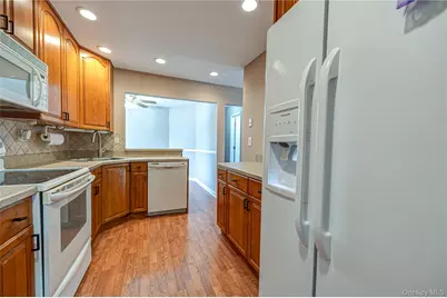 25 W Shore Drive, Patchogue, NY 11772 - Photo 12