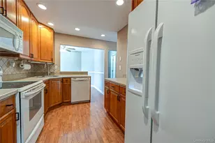 25 W Shore Dr, Patchogue, NY 11772 - Photo 12