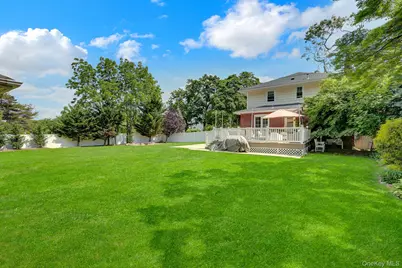 147 Locust Avenue, Babylon, NY 11702 - Photo 30